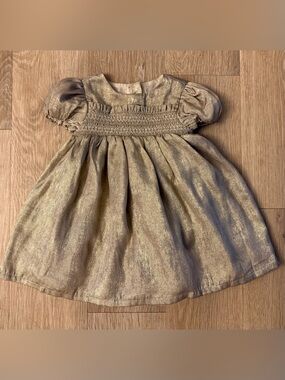 Tommy Bahama Girls' Size 12 Months Metallic Gold Puff-Sleeve Smocked Dress